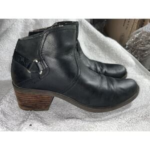 Women’s Teva Black Leather Ankle Booties Zip Size 9 Fabric Lined